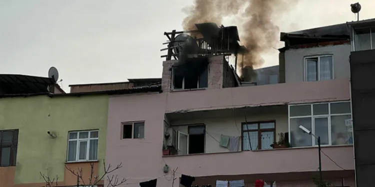 Trabzon’da binada yangın