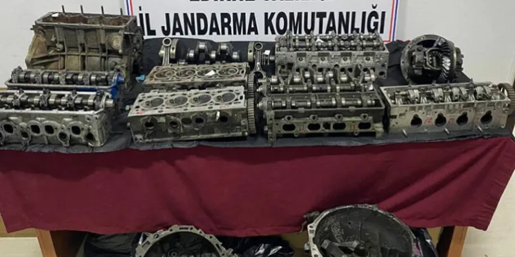 Van’da 52 kilogram esrar ele geçirildi