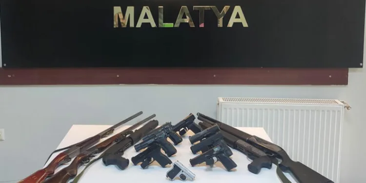 Malatya’da “kafes” operasyonu: 13 gözaltı