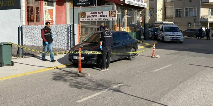 Otomobilde silahla vurulmuş halde bulundu