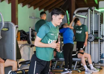 Bursaspor salonda kuvvet çalıştı