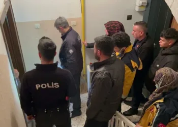 Haber alınamayan yaşlı adam evinde ölü bulundu