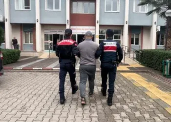 20 suçtan aranan şüpheli yakalandı
