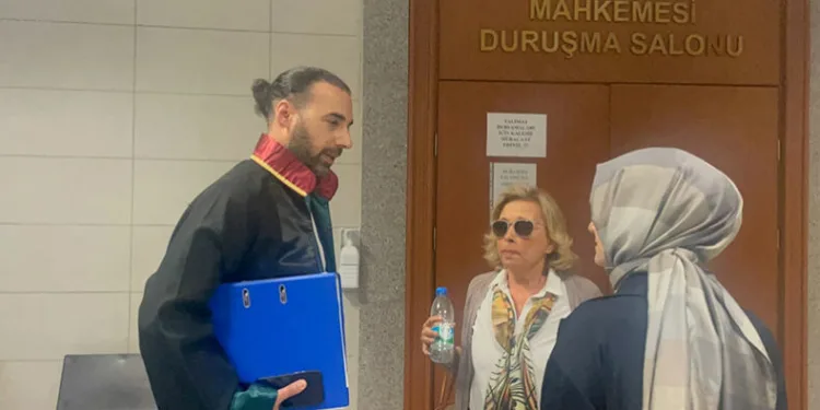 Nazlı Ilıcak cezaevine girdi