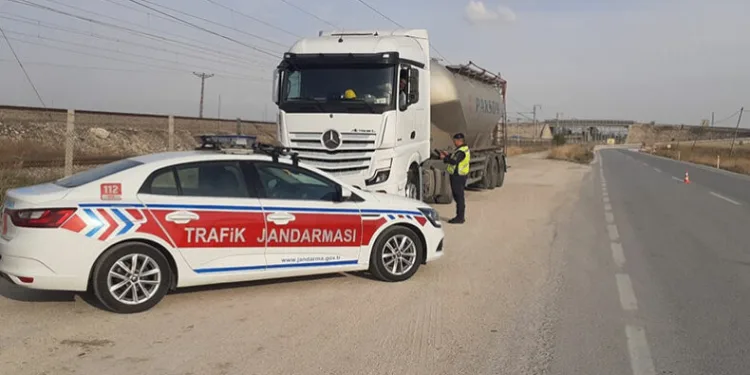 Trafik denetimlerinde 333 araca 495 bin TL ceza yazıldı