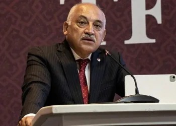 Lig maçları süresiz olarak ertelendi