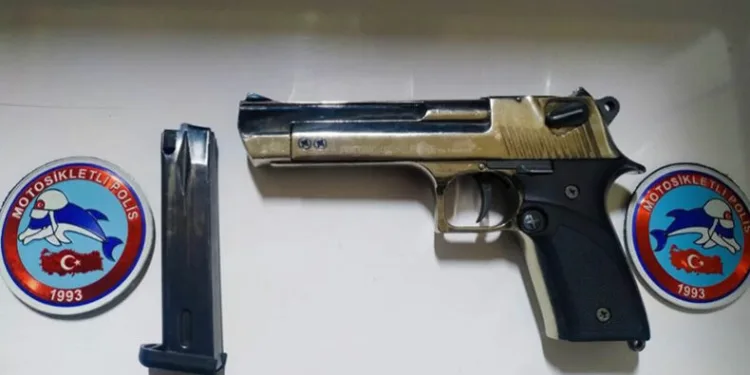 Kesinleşmiş hapis cezası bulunan 2 zanlı yakalandı