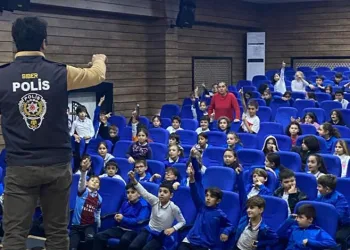 Bursa emniyetinden öğrencilere “Siber Güvenlik” eğitimi