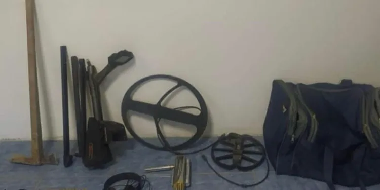 Fotokapana yakalan define avcılar suçüstü yakalandı