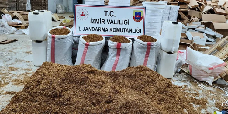 İzmir’de kaçak sigara fabrikasına baskın