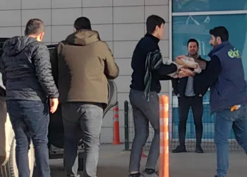 Bursa’da işçi elini kesim makinesine kaptırdı