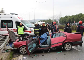 4 arkadaşın yolculuğu faciayla bitti: 2 ölü, 2 yaralı