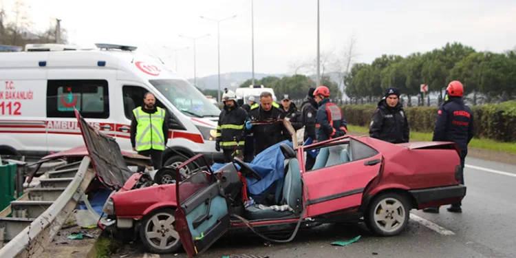 4 arkadaşın yolculuğu faciayla bitti: 2 ölü, 2 yaralı