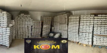 Antalya’da 180 bin şişe sahte alkol yakalandı
