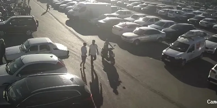 Kendini polis olarak tanıtıp 2 motosikleti çaldı