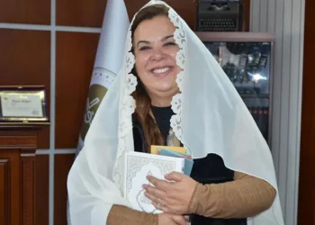 Ezan sesinden etkilendi, Müslüman oldu