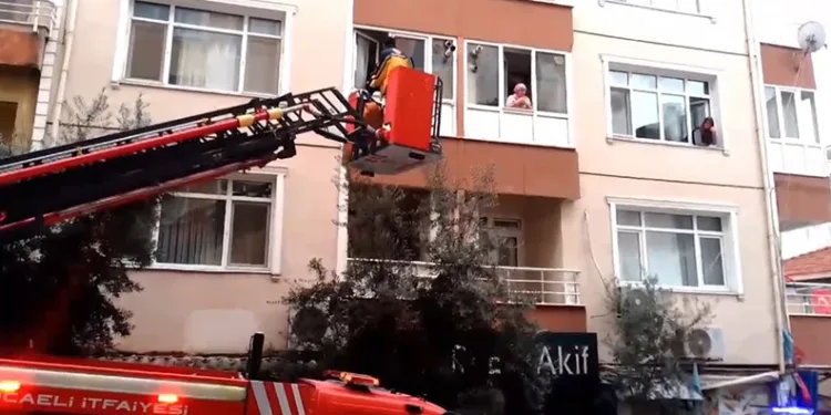 Haber alınamıyordu, evde uyurken bulundu