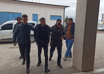 Konya’da uyuşturucu ticaretinden aranan şahıs yakalandı