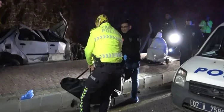 Antalya’da otomobil takla attı: 2 ölü, 2 yaralı