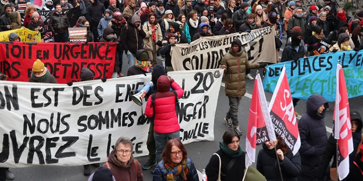 Fransa’da göç yasasına protesto