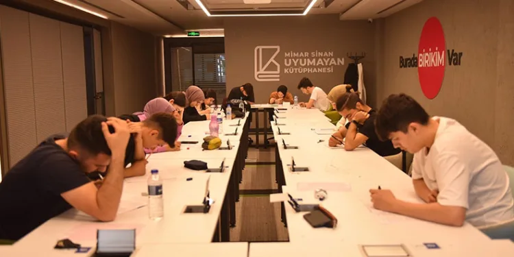 Üniversite adaylarına deneme sınavı