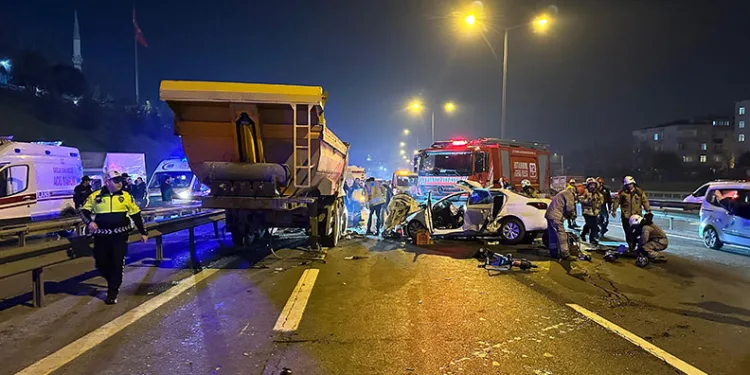 İstanbul’da feci kaza: 1 ölü 2 yaralı