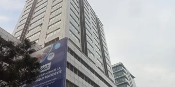 Vinç zinciri koptu, 2 işçi hayatını kaybetti