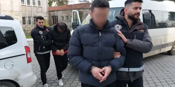 Samsun’da uyuşturucu ile yakalanan 3 kişi adliyede