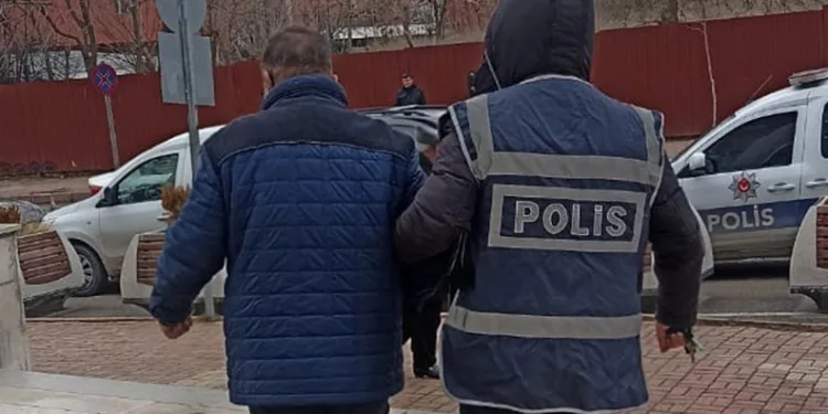 Elazığ’da kesinleşmiş hapis cezası bulunan 4 zanlı yakalandı