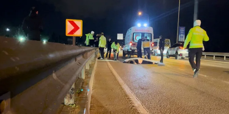 Şiddetli rüzgarda savrulan motosikletli hayatını kaybetti