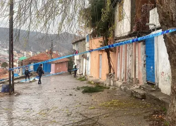 Alacak verecek kavgasında tüfekle birbirlerine ateş açan 6 kişi tutuklandı