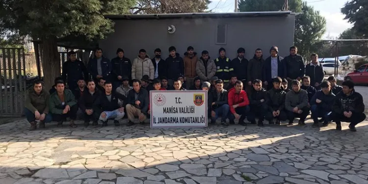 Manisa’da kaçak çalıştırılan 34 göçmen yakalandı