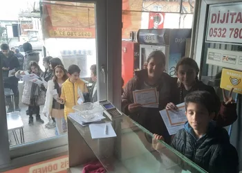 Karnesini getirene ücretsiz döner