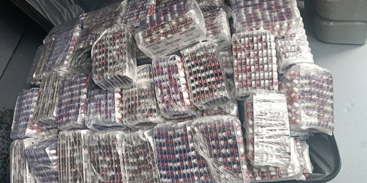 Uşak’ta 32 bin adet sentetik ecza ele geçirildi