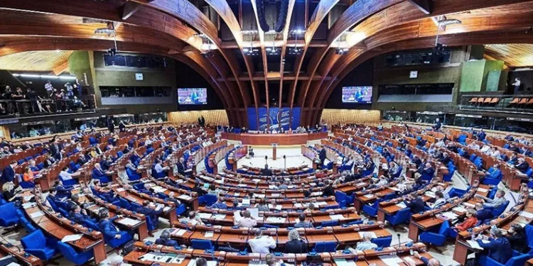 Azerbaycan AKPM oturumunu terk etti