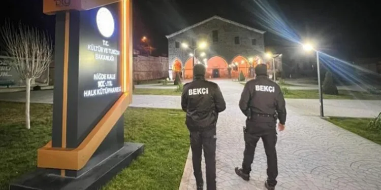 Çarşı ve mahalle bekçileri hırsızları suçüstü yakaladı