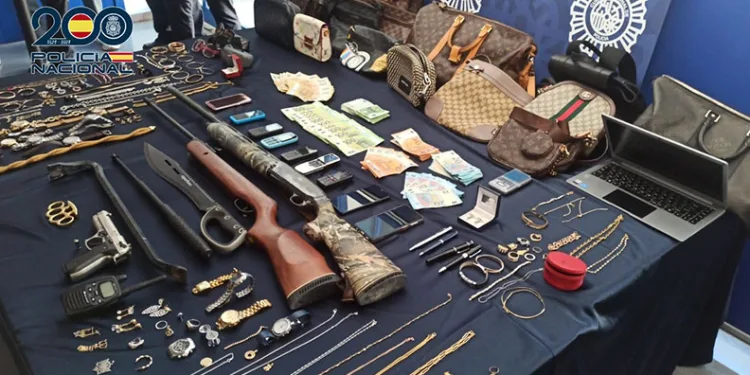İspanya’da eski asker çetesi çökertildi