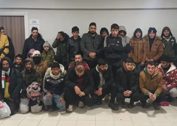 Bursa’da 45 kaçak göçmen ve 2 organizatör yakalandı
