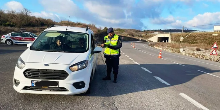 Balıkesir’de jandarma 12 şahsı gözaltına aldı