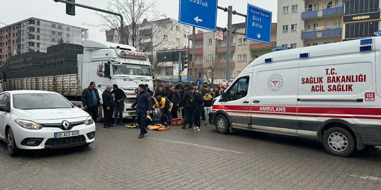 Batman’da karşıya geçmeye çalışan yaşlı adama tır çarptı