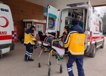 Bursa’da inşaattan düşen işçi hastanelik oldu