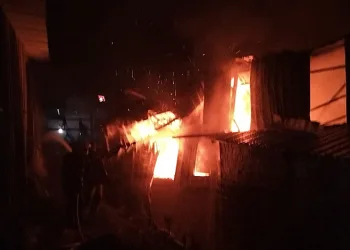 Bursa’da imalathanede korkutan yangın