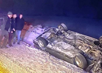 Konya’da otomobil şarampole devrildi: 4 yaralı