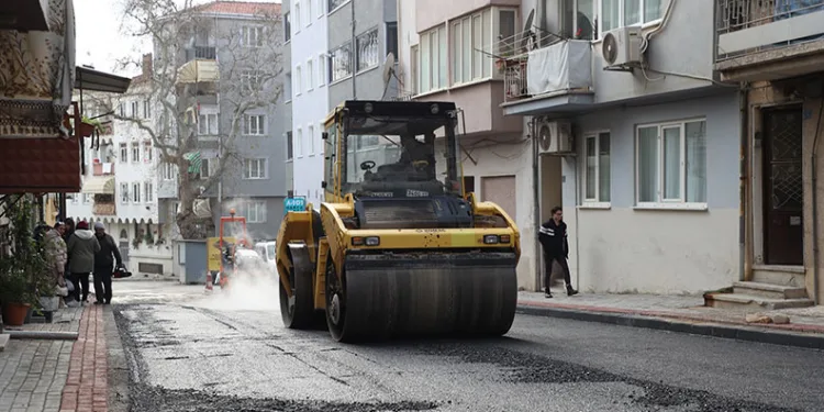 Gemlik Belediyesi’nden Alemdar Caddesi’ne estetik dokunuş