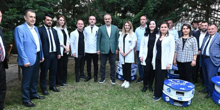 Bursa Büyükşehir Belediyesi bağımlılıkla mücadelede hız kesmedi