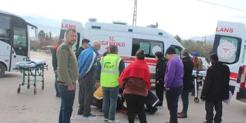 İskenderun’da otomobil motosiklete çarptı: 1 yaralı