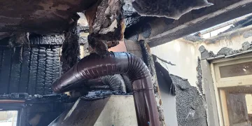 Bolu’da 2 katlı evin üst katı küle döndü