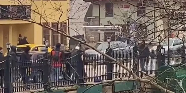 Bursa’da yaya ile sürücünün yol verme kavgası