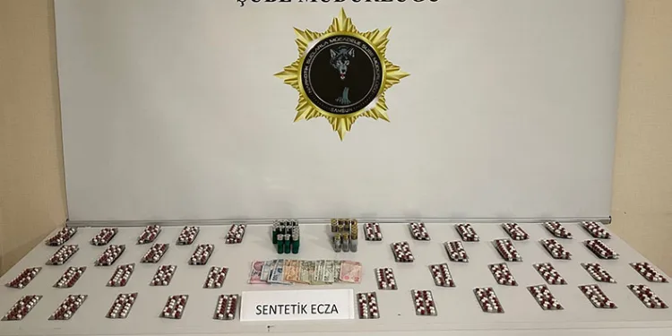 881 adet sentetik ecza ele geçirildi: 1 gözaltı