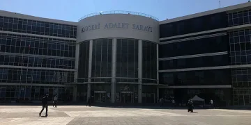 3 haftalık kızını boğarak öldüren anneye müebbet hapis